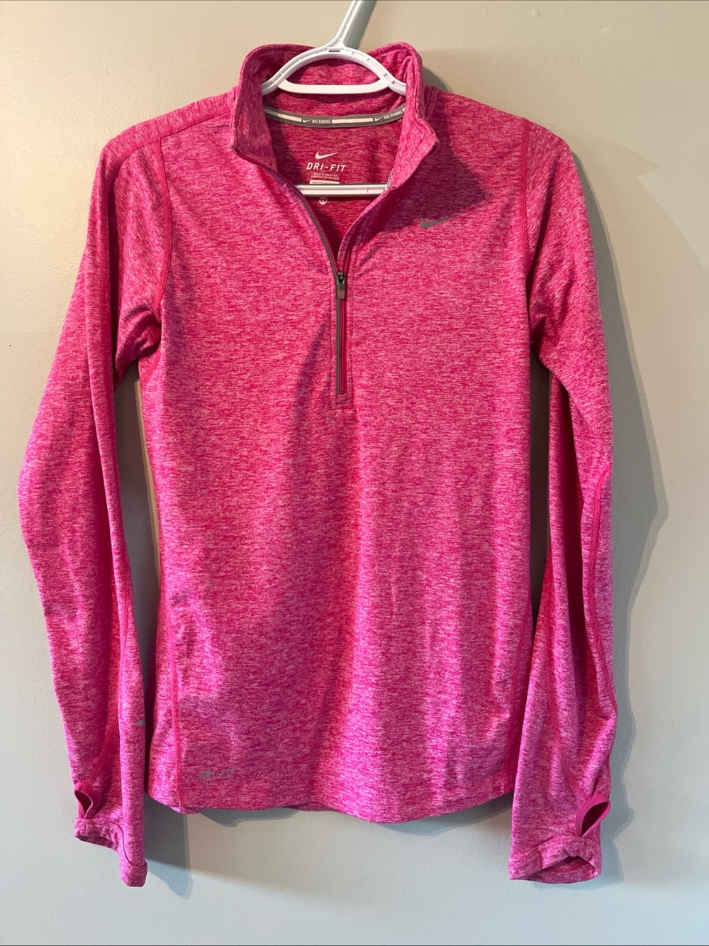 Women’s Nike Long Sleeve 1/4 Zip Pink Stretch Pullover XS Workout Thumb Holes